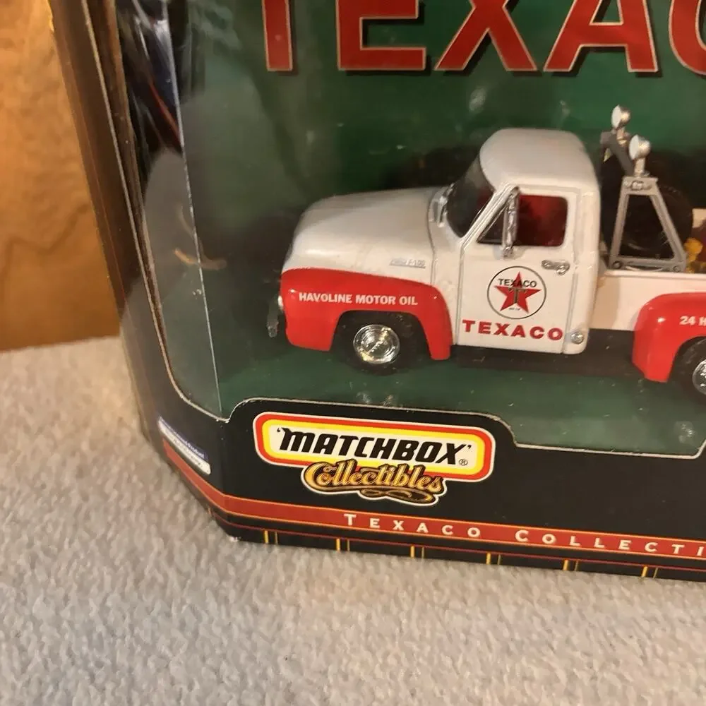 Matchbox Collectibles Texaco 1953 Ford F-100 Pickup 1:43 Diecast Truck 38262